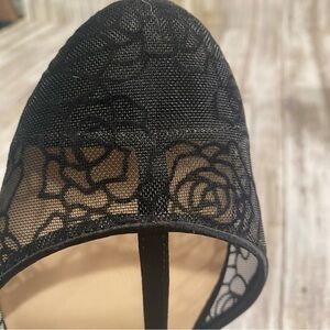 Chinese Laundry Black Lace T strap Flats Sz 11